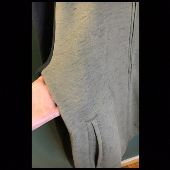 Adidas jacket - Picture 2 of 13